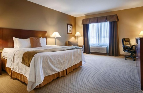 East Las Vegas Hotel | Best Western Plus Montezuma Inn and Suites