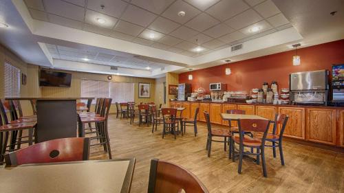 South Tulsa Hotel | Best Western Plus Tulsa Woodland Hills Hotel and Suites