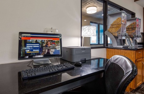 Wa Keeney Hotel | Best Western Plus Wakeeney Inn & Suites