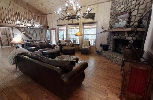 Red River House | Big Elk Horn Lodge