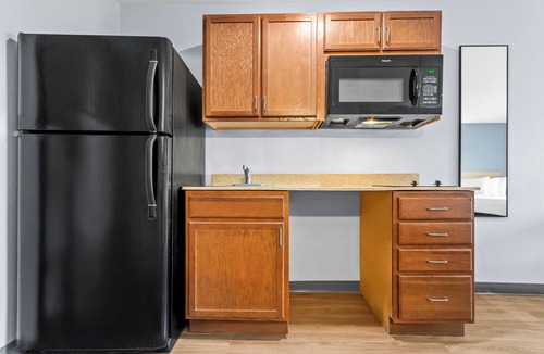Jeffersonville - Clarksville Hotel | Birch Hill Suites Clarksville-Louisville North
