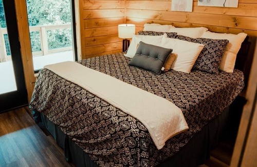 Smoky Mountains Cabin | Black Bear Cabin, Wears Valley Escape!