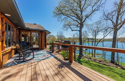 Bella Vista House | Black Bear Lodge - Luxury lakefront, sleeps 15
