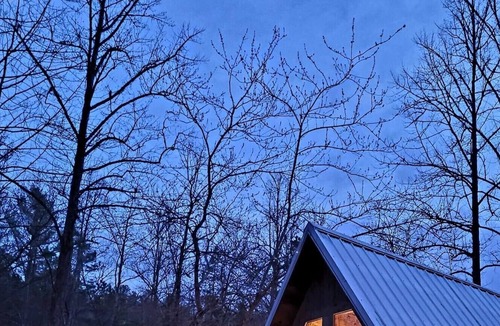 Robbinsville House | Black Bear Run- Pets Allowed!