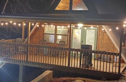 Robbinsville House | Black Bear Run- Pets Allowed!