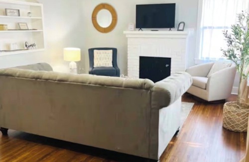 Fort Smith Cottage | Blue Bird Cottage, Cheap & Clean 5 Star Guest Fav, New Hosts! No Cleaning Fee!