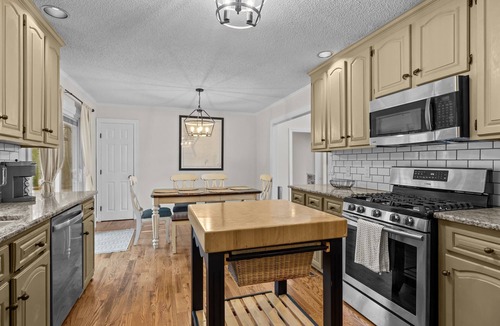 South River House | Blue Crab Shores: Waterfront Oasis with Stunning Views & Endless Possibilities