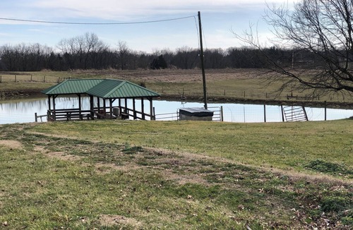 Fisherville Other | Bluegrass Farmhouse located on large farm near Louisvillle