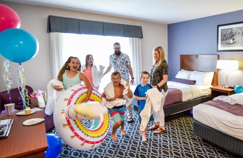 Manhattan Hotel | Bluemont Hotel