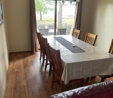Springfield House | Bluffs Bend Retreat
