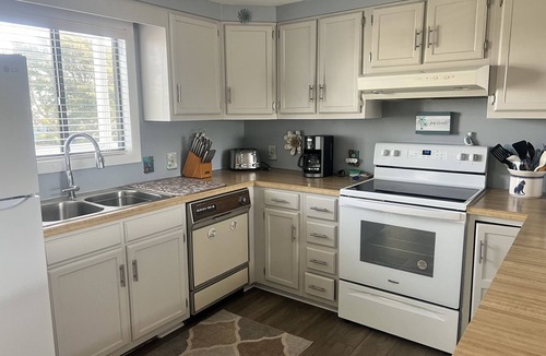 Atlantic Beach House | Boaters Delight! Enjoy your vacation while you dock your boat in this new rental