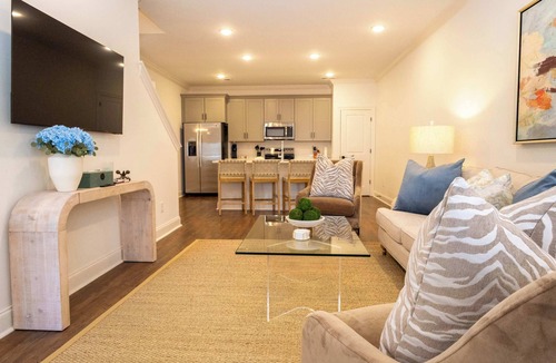 Oxford House | Boho at the Grove by Apex Short Term Stays