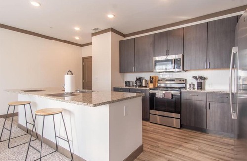 Middletown Apartment | Boulevard Stays Spacious 1BR Suite Pool Parking Gym D