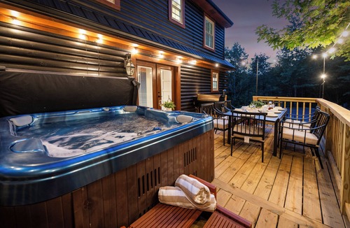 Nazareth Cabin | Bourbon Country Cabin - Game Room, Fire Pit, and Hot Tub