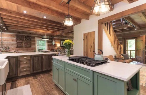 Waddy Cabin | Bourbon Trail Luxury Cabin; 4BR, 32 acre Estate, 20 minutes to Buffalo Trace