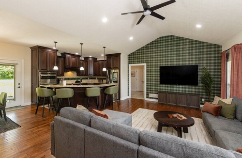 Nazareth House | Bourbon Trailhead Bardstown