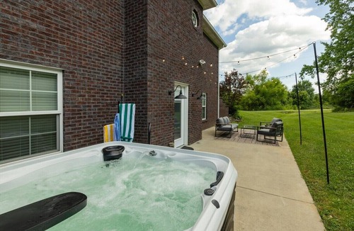 Nazareth House | Bourbon Trailhead Bardstown