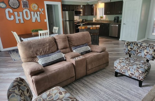 Sneads Ferry Cottage | Bout Time Cottage With Hot Tub