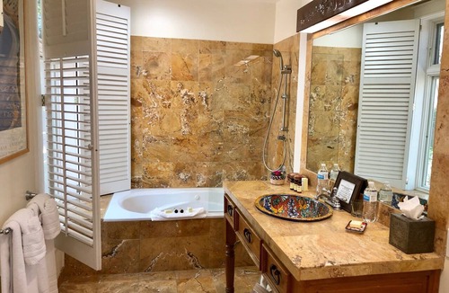South Capitol Hotel | BOUTIQUE HOTEL - King deluxe Suite 1/2 mi. from Santa Fe Plaza