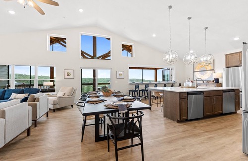 Hollister House | Brand New 7BR Luxury Lake View In/Out Pool Hot Tub