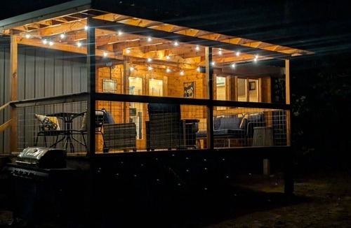Coalmont Cabin | Brand New Cabin For Couples On 18 Acres Near The Caverns And Waterfalls