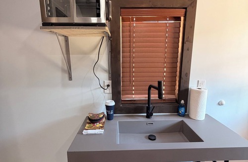 Iuka Cabin | BRAND NEW ! Cozy 1-bedroom cabin near PICKWICK LAKE with room for boat parking