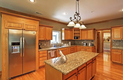 Table Rock House | Branson Home w/Indoor Pool & Basketball Court!
