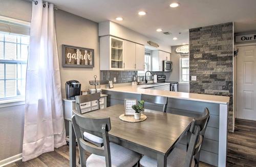 Branson Apartment | Branson Retreat w/Balcony & 18-hole Golf Course!