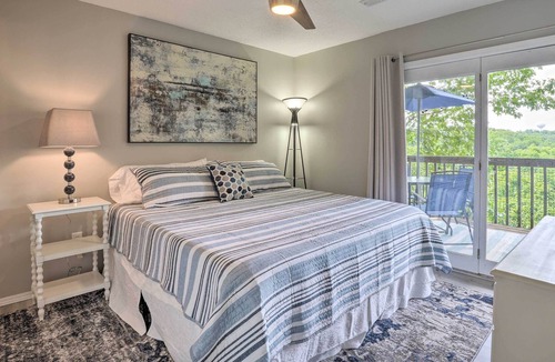 Notch Estates Condo | Branson West Condo w/ Seasonal Pool Access!
