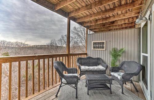 Notch Estates Apartment | Branson West Condo with Balcony and Resort Amenities