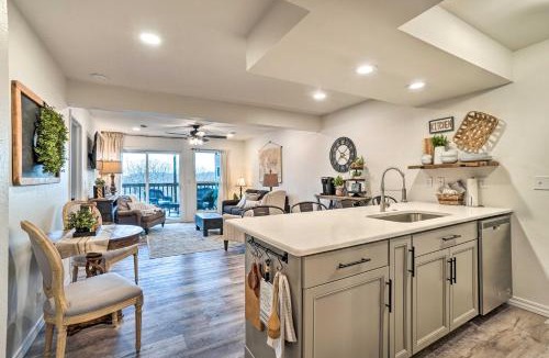 Notch Estates Apartment | Branson West Condo with Balcony and Resort Amenities