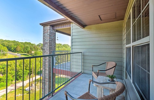 Branson West Condo | Branson West Getaway less than 5 minutes from Silver Dollar City