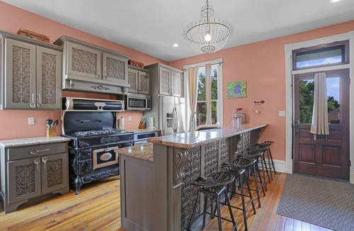 Washington House | Brick House of Washington