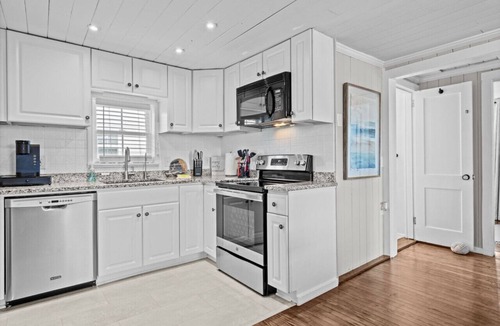 Atlantic Beach House | Bright, Beachy, and So Close to the Sea
