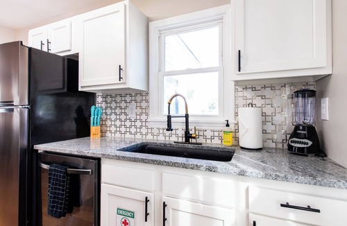 Schnitzelburg House | Bright Louisville Home Sleeps 6 w/Game Room
