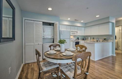 Kimberling City Apartment | Bright Ozarks Condo with Balcony and Lake Views!