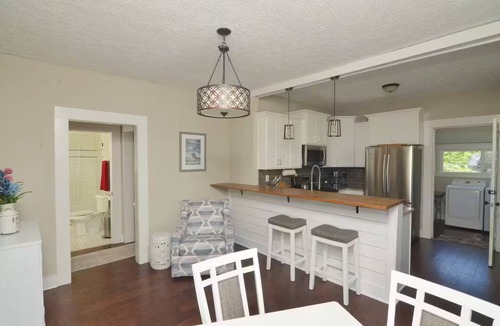 Shelbyville House | Brown Ave Bourbon Trail & Beds- Shelbyville, KY