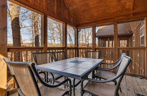 Reeds Spring Cabin | Cabin ∙ 1 bedroom ∙ 4 guests