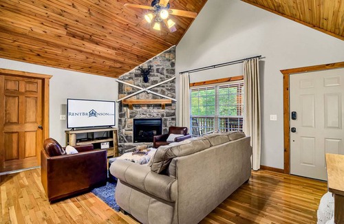 Branson West Cabin | Cabin ∙ 2 bedrooms ∙ 6 guests
