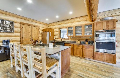 Red River House | Cabin 3/4 Mi to Red River Ski & Summer Area