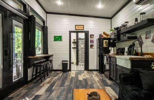 Board Camp House | Cajun Style in Mena