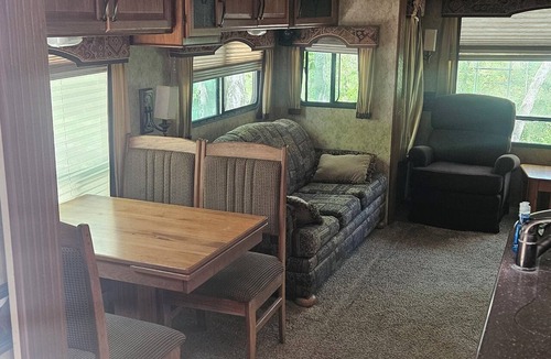 Eudora RV Rental | Camper 3 just 1.5 miles from Stockton Lake High point boat ramp. At Fair Play MO