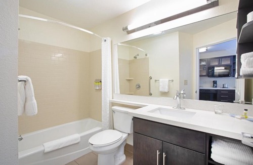 Manhattan Hotel | Candlewood Suites Manhattan by IHG