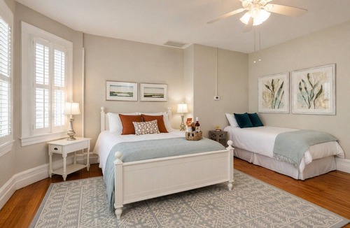 Edenton Bed & Breakfast | Captain’s Quarters Inn Downtown Edenton 2-Beds Suite 2nd Floor