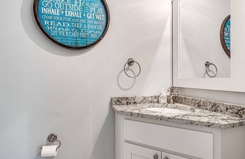 Eufaula Condo | Carlton Landing-Stylish Condo closest to the waterfront!