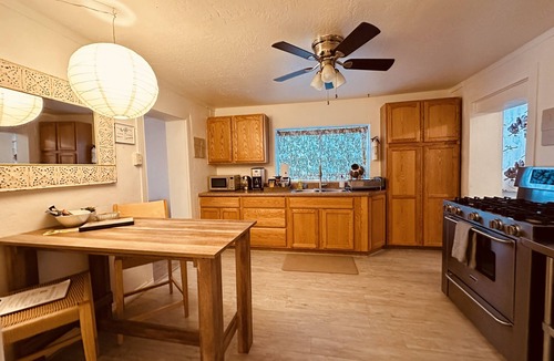 Truth or Consequences House | Casa Chamisa Too - 1920s renovated Adobe in T or C