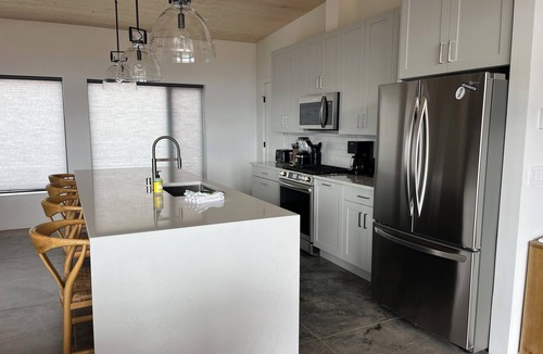 El Prado House | Casa de Luz - Privacy and views beyond belief with hot tub and Sauna