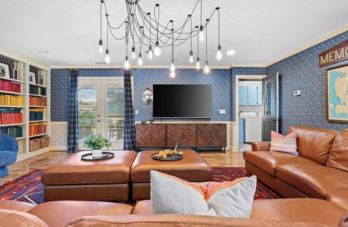 Lebanon House | Cedar Hall - A Charming Vintage Estate