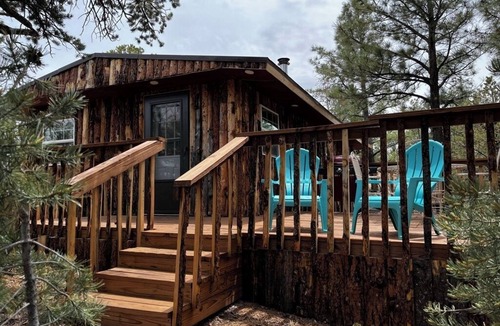 Canada de los Alamos Cabin | Celestial grandeur awaits you at Singing Nail Cabin Santa Fe National Forest