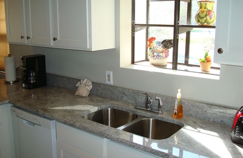 Branson Condo | Center of Town-The Greens at Thousand Hills-2 Comfy Kings-Netflix-PS4-Updated
